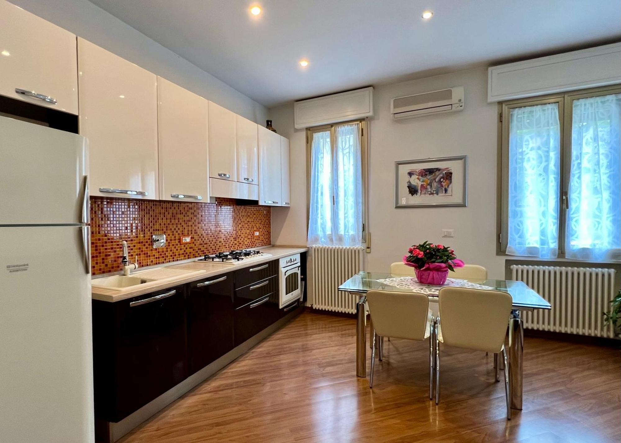 Charming Apartment Near Saragozza Bologna Exterior foto
